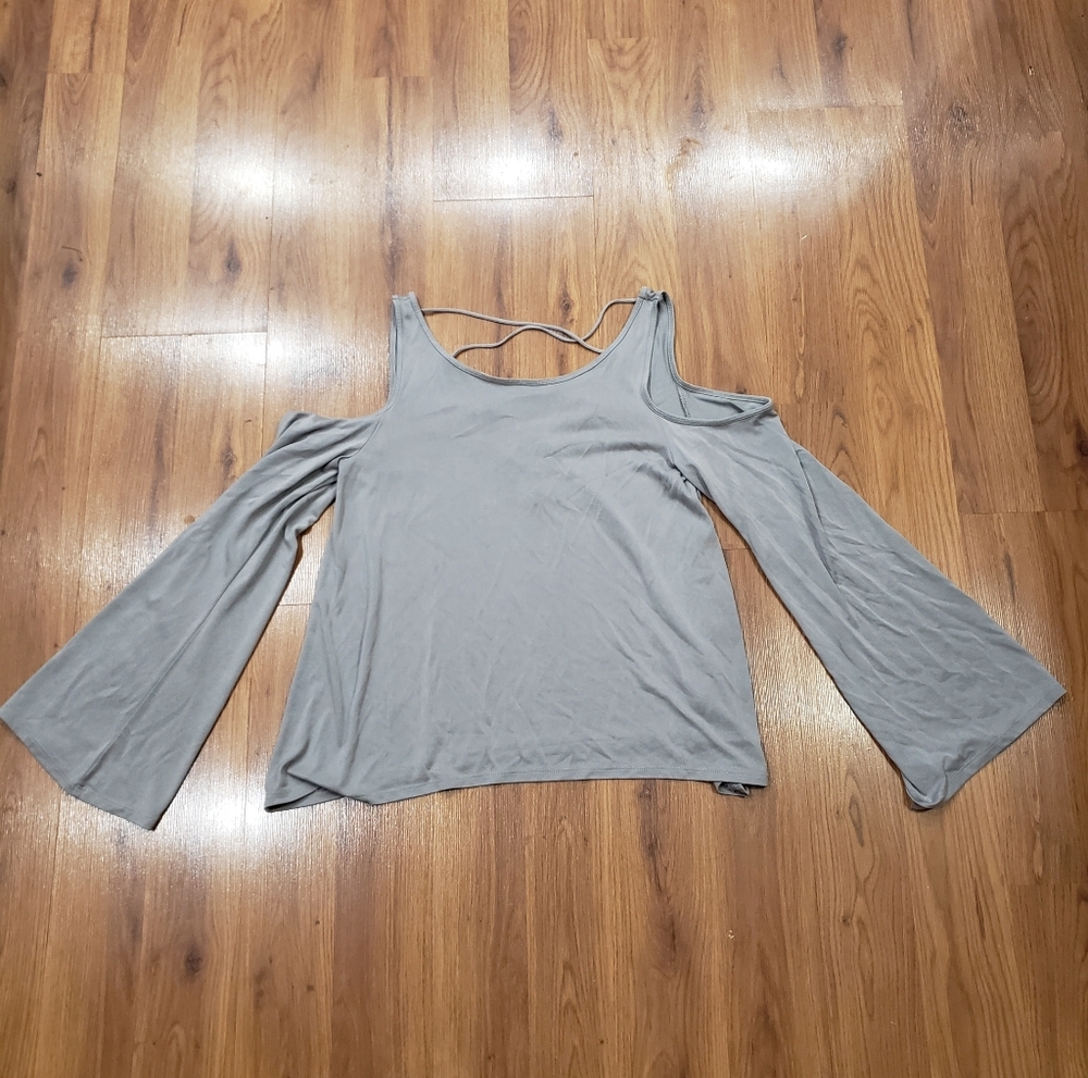 Hollister Light Gray Cold-Shoulder Top!